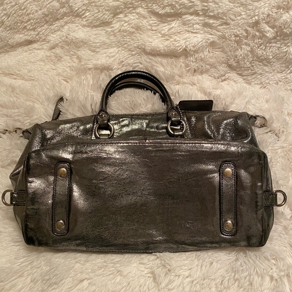 SILVER METALLIC COACH PURSE used - Picture 3 of 6